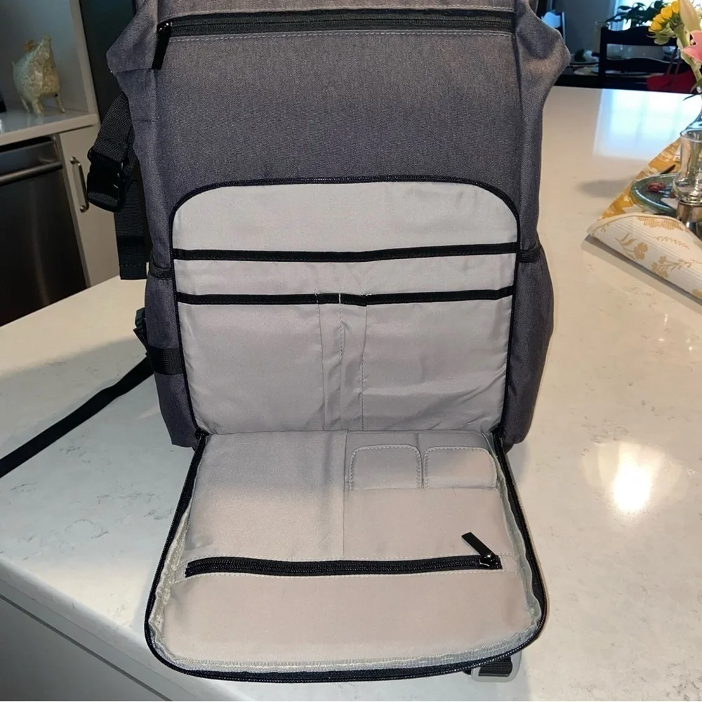 BAGSMART Large Grey Camara backpack bag w/ compartments